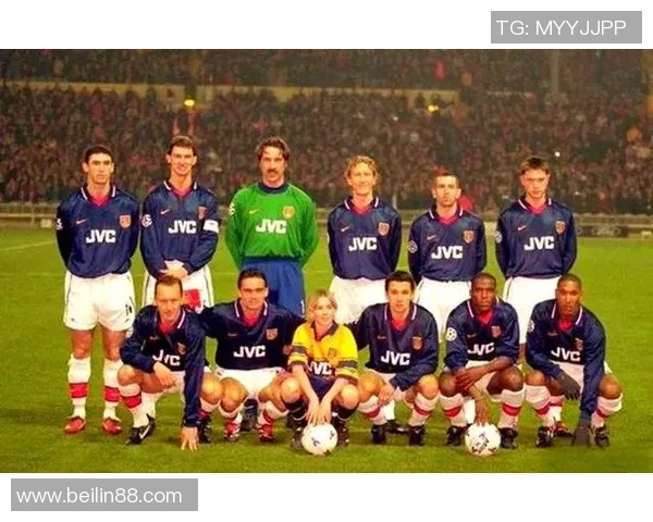 25号球衣足球明星的传奇故事与辉煌成就解析 25号球衣足球明星的传奇故事与辉煌成就解析